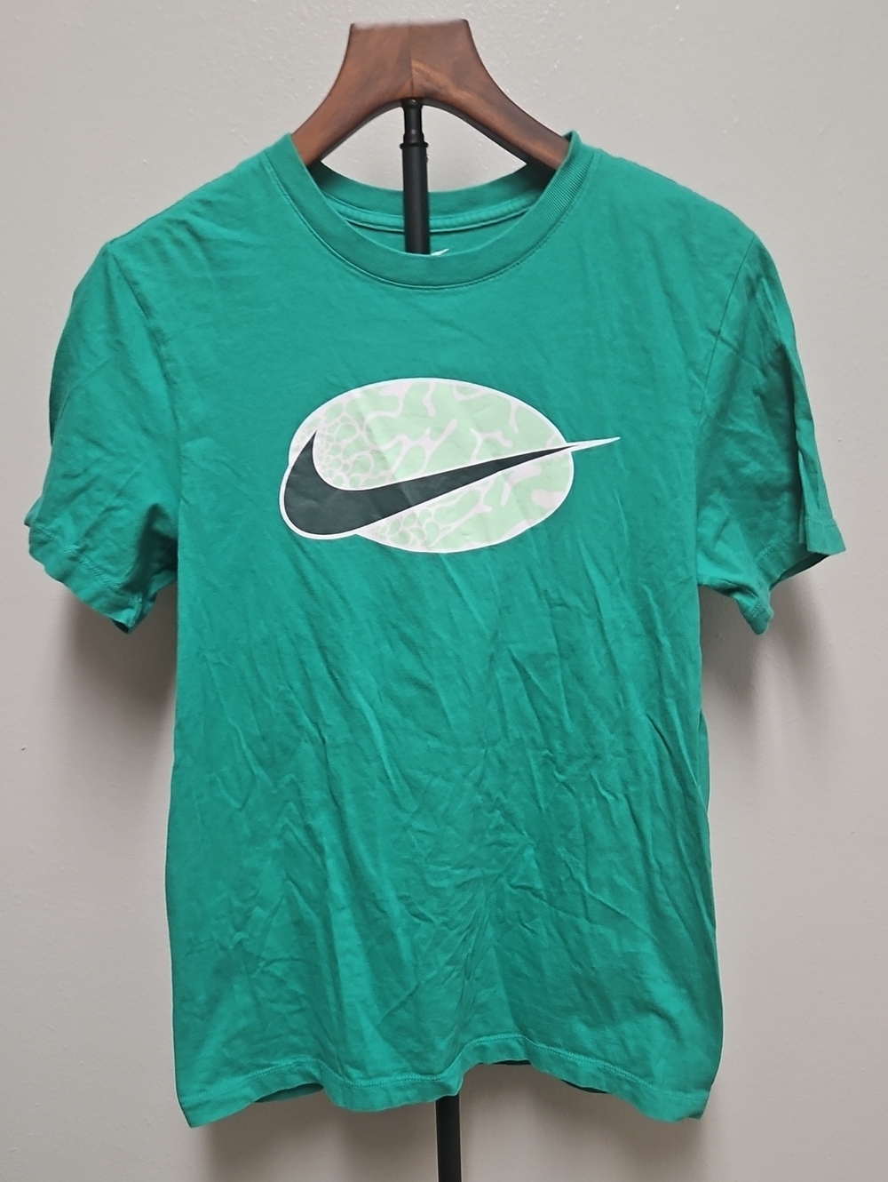 Nike Green Graphic Swoosh Short Sleeve Tee